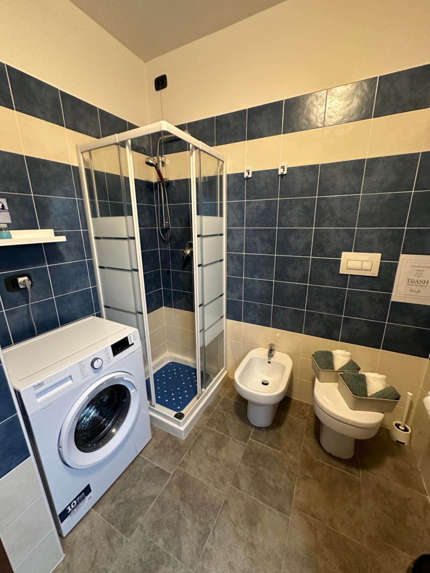Ferienwohnung Il Gabbiano Savona "Luxury House" - Wifi, Parking, Shopping Center Exterior foto