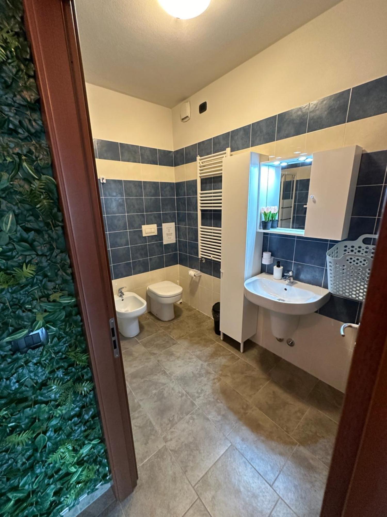 Ferienwohnung Il Gabbiano Savona "Luxury House" - Wifi, Parking, Shopping Center Exterior foto